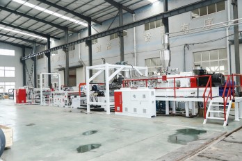 高端EVA光伏膠膜生產線設備