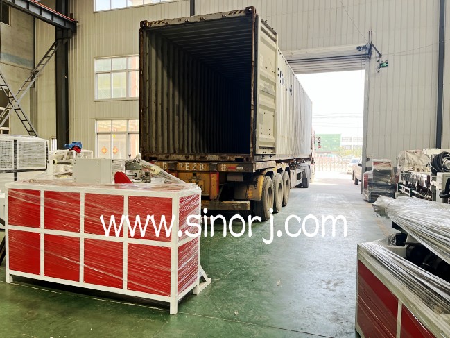 管材生產設備發貨非洲